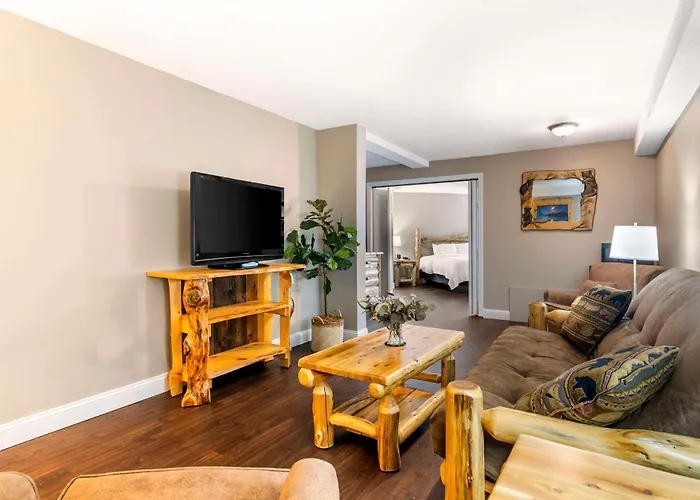 Black Bear Inn, Ascend Hotel Collection